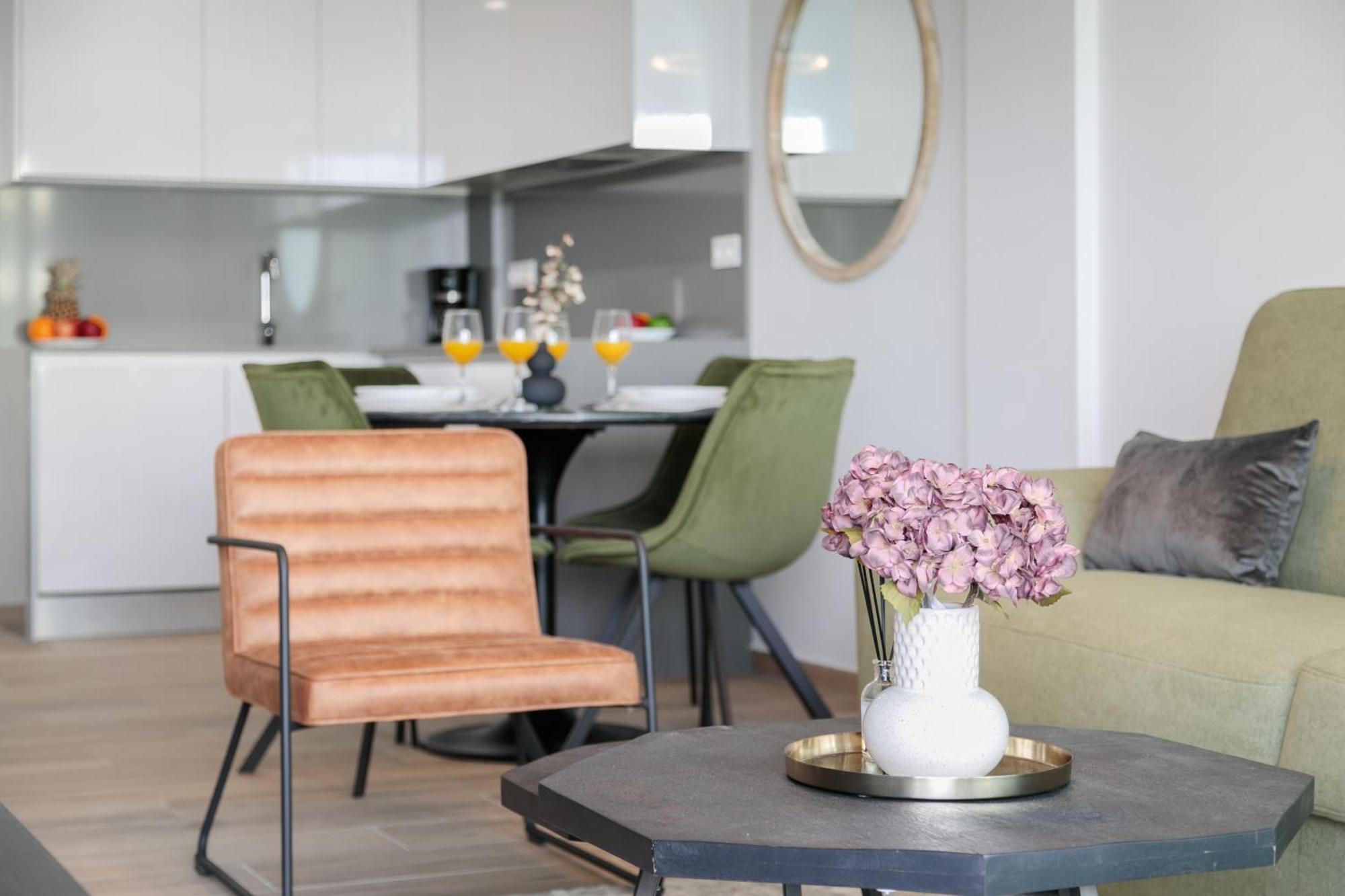 Arenales Terrace Refugee New Apartment With Pool And Gym Ареналес дел Сол Екстериор снимка